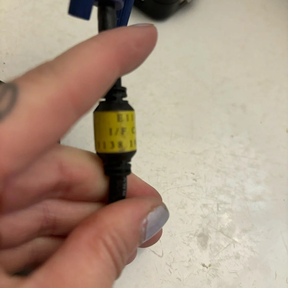 KVM Switch USB 2.0 Model MT-201UK 2 port console with  1.5 metre cable - Picture 11 of 13